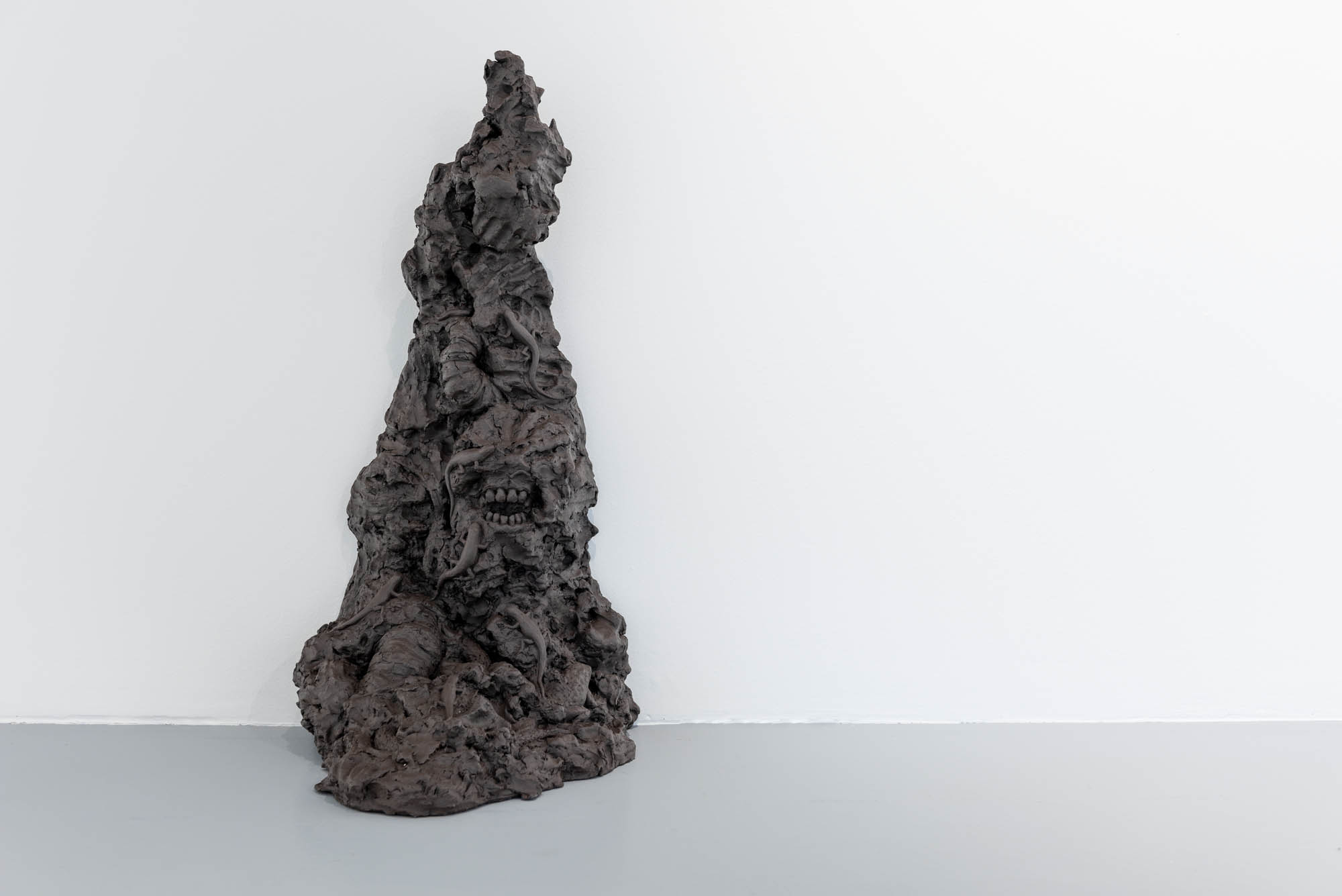 Exhibition view: Eike Eplik "Biomass – Ghost In the Corner"